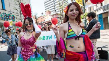 Cientos de personas recorrieron disfrazados las calles de la ciudad capital de Japón.