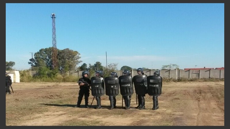 La policía se retiró este martes a la tarde.
