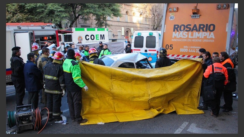 Diferentes fuerzas trabajaron en el retiro de los cuerpos.