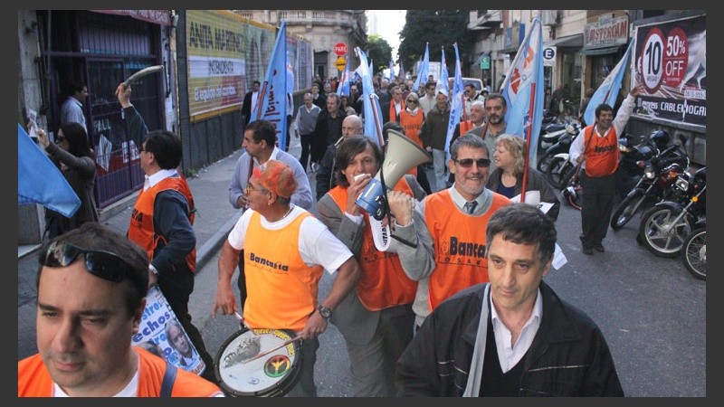 Paro bancario: trabajadores se movilizaron por las calles rosarinas.
