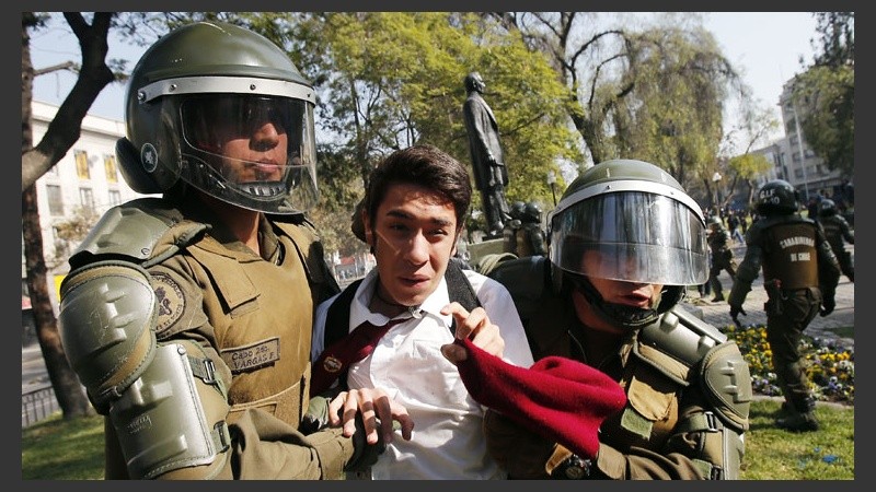 Además, hubo disturbios y detenidos en Santiago de Chile.