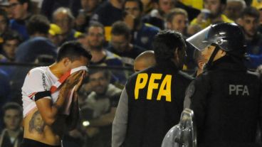 Vangioni, uno de los jugadores agredidos en la cancha de Boca.