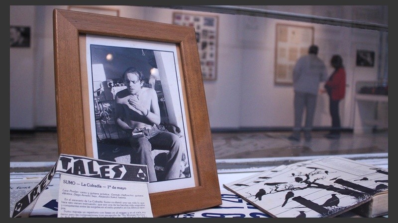 ¡Para fanáticos! Ya se puede visitar la muestra del músico Luca Prodan en Rosario.