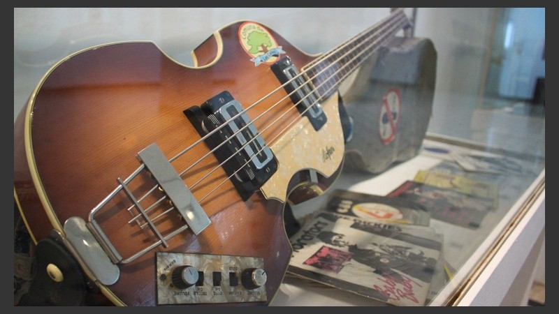 En la muestra se pueden ver objetos, fotos, y curiosidad que pertenecían al ex líder de Sumo.