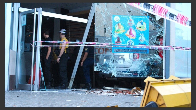 Diversas fuerzas de emergencias trabajaron en el lugar.