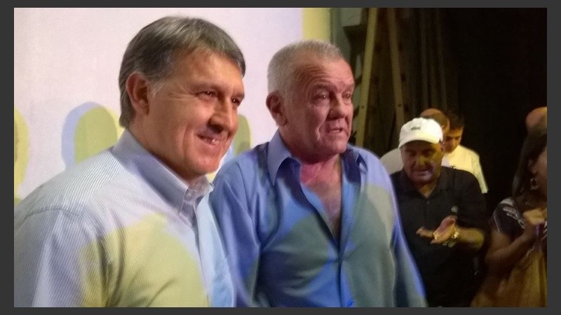 El Indio, fundador de Renato, junto a su discípulo el Tata, que grabó un saludo. 