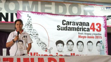 "Caravana 43 por Sudamérica", se llama la movida que emprendieron los familiares para dar a conocer el caso.