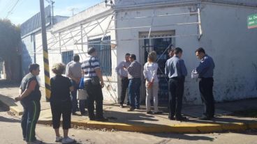 La policía retiró la cruz del lugar.