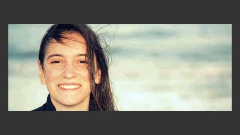 El cadáver de Ángeles fue encontrado el 11 de junio de 2013 en un basural de José León Suárez. 