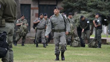 Imágenes del solicitado regreso de los gendarmes a Rosario.