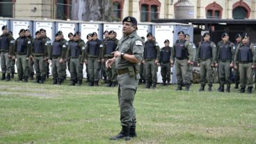 Imágenes del solicitado regreso de los gendarmes a Rosario.