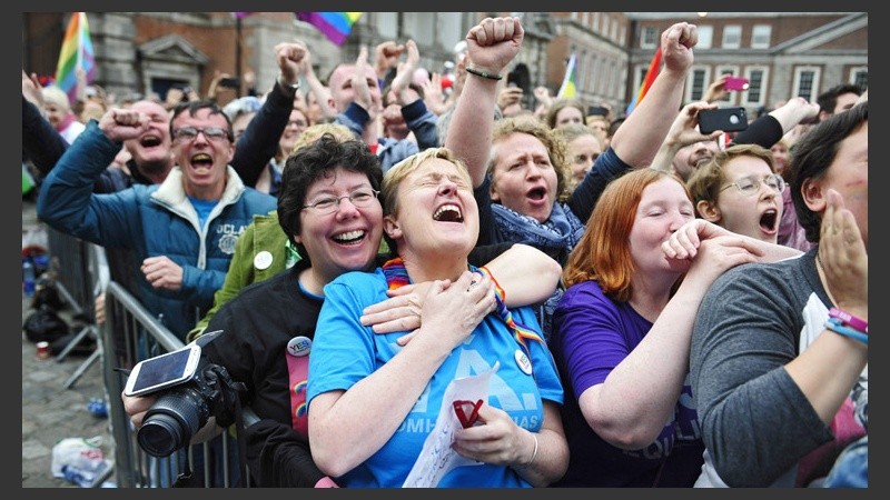 Irlanda: festejos tras la aprobación del matrimonio igualitario.