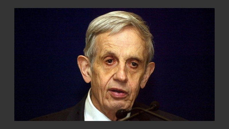 Nash regresaba de recibir el Premio Abel en Noruega.