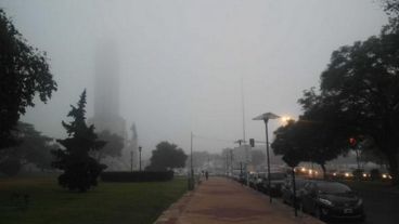 El Monumento perdido en la niebla