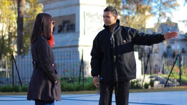 Iván es el nombre del placero y cuidará de ella todo los días.