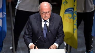 Blatter dijo que llegarán más "noticias malas".