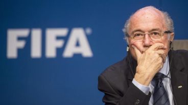 Blatter, cada vez más complicado.