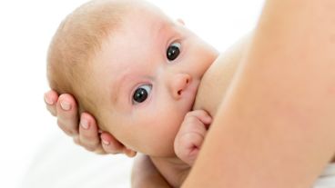 La lactancia infantil se asocia con una disminución del 19% de riesgo de leucemia.