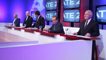 Los candidatos a gobernador durante el Debate Santa Fe en los estudios de Canal 3