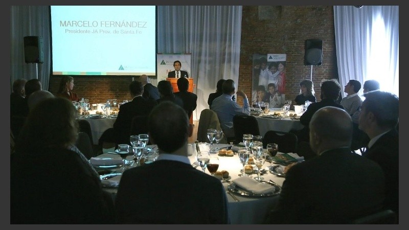 Un momento del almuerzo de este lunes. 