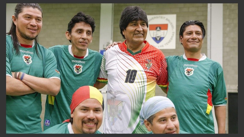 Su equipo jugó contra el Bolivian Roots FC, formación compuesta de residentes bolivianos en Amberes.