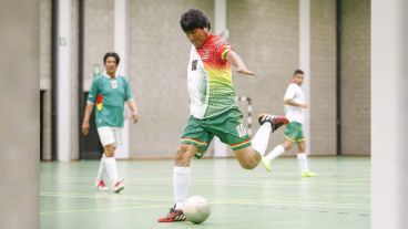 La iniciativa surgió para apoyar al equipo boliviano en Bélgica  que está en campaña para ingresar a la liga de fútbol local.