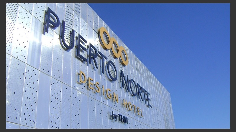 Imponente desde la entrada.