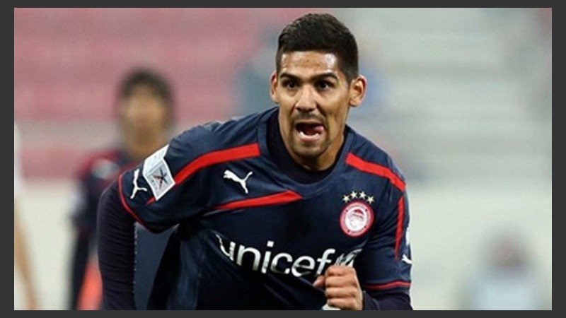 Franco Jara juega en el Olympiacos de Grecia. 