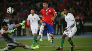 Chile goleó y aseguró el primer puesto.