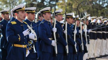 Respetuoso saludo a la bandera.