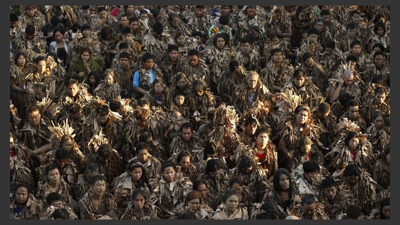 Cientos de creyentes en este ritual en el país asiático.