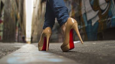 Las mujeres sufren hasta cuatro veces más problemas en los pies en comparación con los hombres.