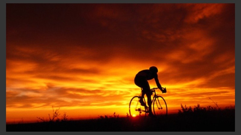 Andar en bicicleta 75 minutos a la semana supone vivir seis meses más de vida.
