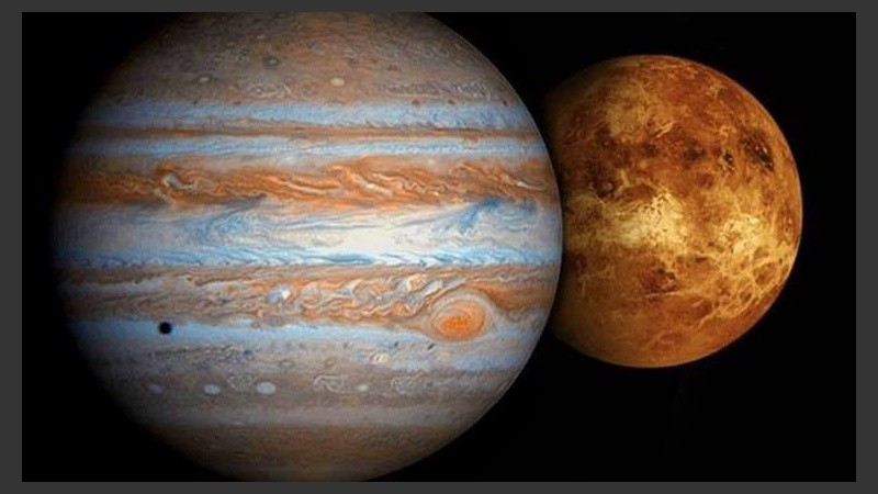 Los dos planetas estarán a una distancia angular de un tercio de grado entre sí, menos que el diámetro aparente de la Luna llena.
