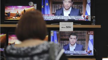 Tsipras escribió una carta a los jefes de las tres grandes instituciones europeas.