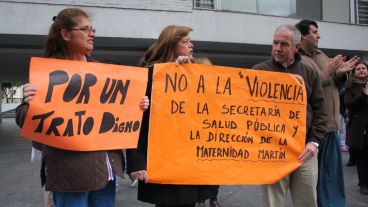Trabajadores del instituto de salud salieron a protestar este viernes. (Rosario3.com)