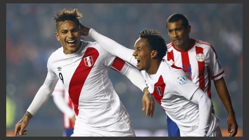 Guerrero, el goleador de Perú, volvió a festejar.