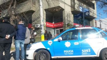 Los delincuentes se llevaron 300 mil pesos.