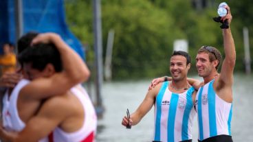 La dupla santafesina Rézola-Di Giácomo festeja una nueva medalla para Argentina.