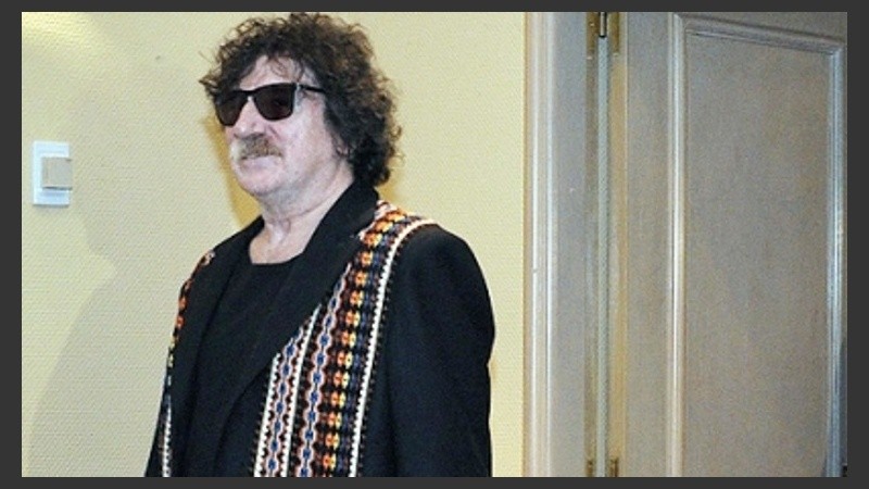 Charly García sufrió complicaciones en su cadera. 