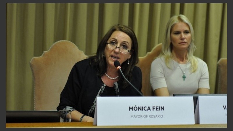 Fein junto a Valeria Mazza, que fue maestra de ceremonia.