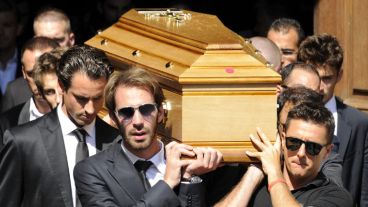 Mucho dolor por la muerte del joven francés. (EFE)