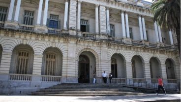 Derecho se suma a la toma de facultades en Rosario.