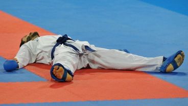 Desahogo en el tatami: Julián Pinzás, tras conseguir la medalla de oro en "Toronto 2015".