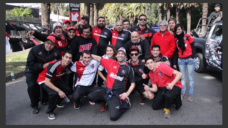 En banda, a alentar al equipo.