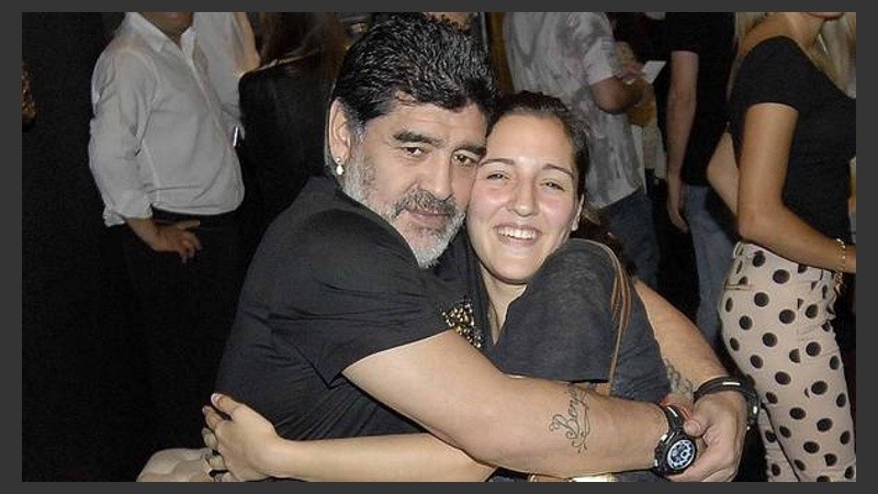 Diego y Jana, la última en sumarse al clan Maradona. 