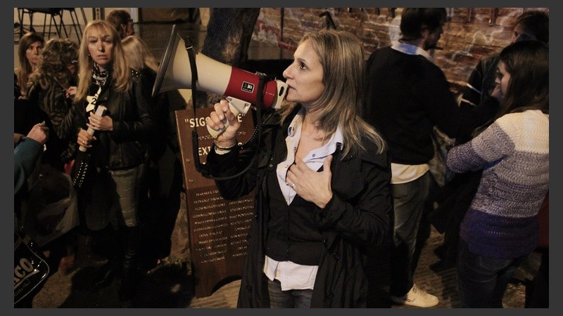 Los familiares pasarán la noche en el lugar. El jueves por la mañana habrá un acto oficial. (Rosario3.com)