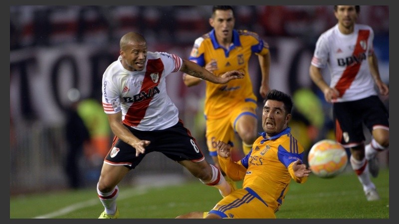Sánchez mete. El uruguayo fue pieza clave en toda la Copa.