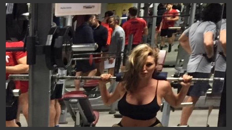 Haciendo ejercicios, lejos del escándalo. 