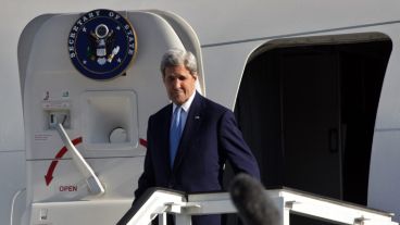 El secretario estadounidense John Kerry llegó a la isla para encabezar el acto. (EFE)